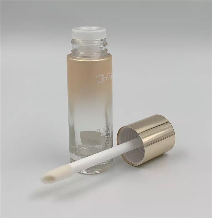 Factory-Foundation-Glass-Bottle-With-Brush