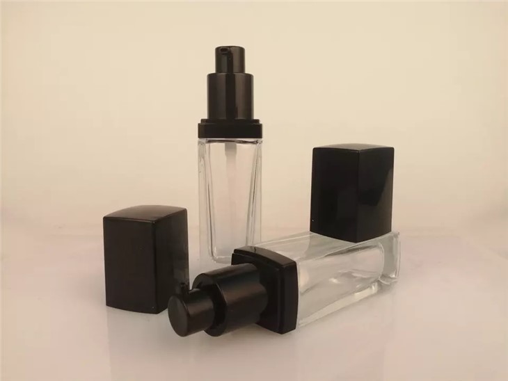30ml Glassic Foundation Bottle