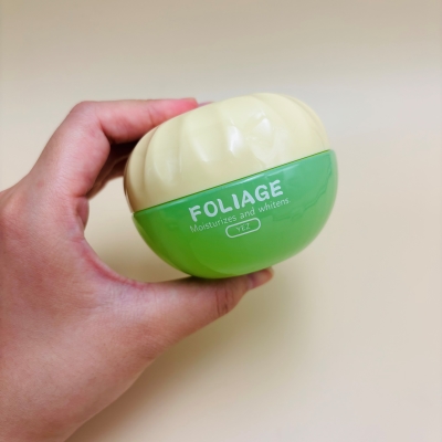 Unique Round‑Cap Green Skincare Packaging Set